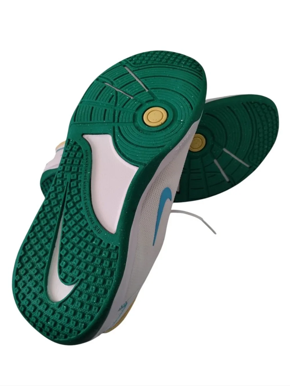 Nike Omni Multi-Court GS Sneakers Unisex Lace Up Sz 7Y Colorful